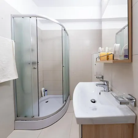 Insta-Worthy 1Br Apartment W Underground Parking Apartment